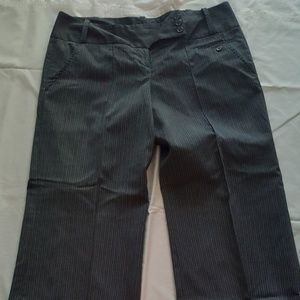 Jones studio separates Slacks